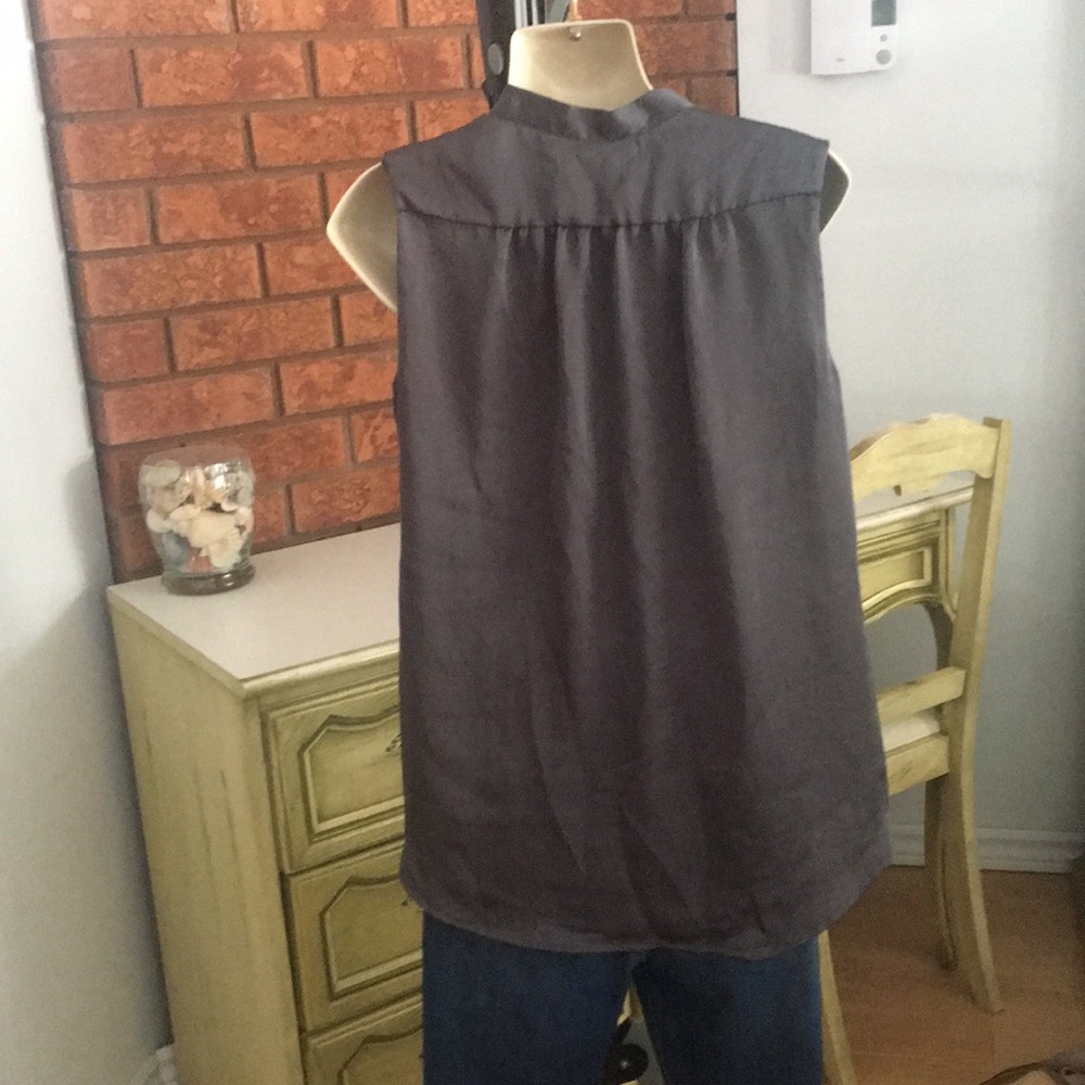 Grey blouse - Picture 2 of 5